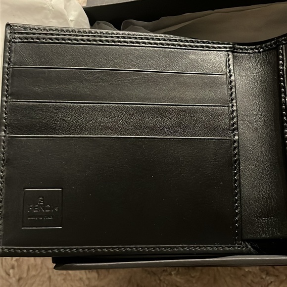 Fendi Mens Bifold Wallet, New with tissue paper tag and box. - Picture 7 of 13